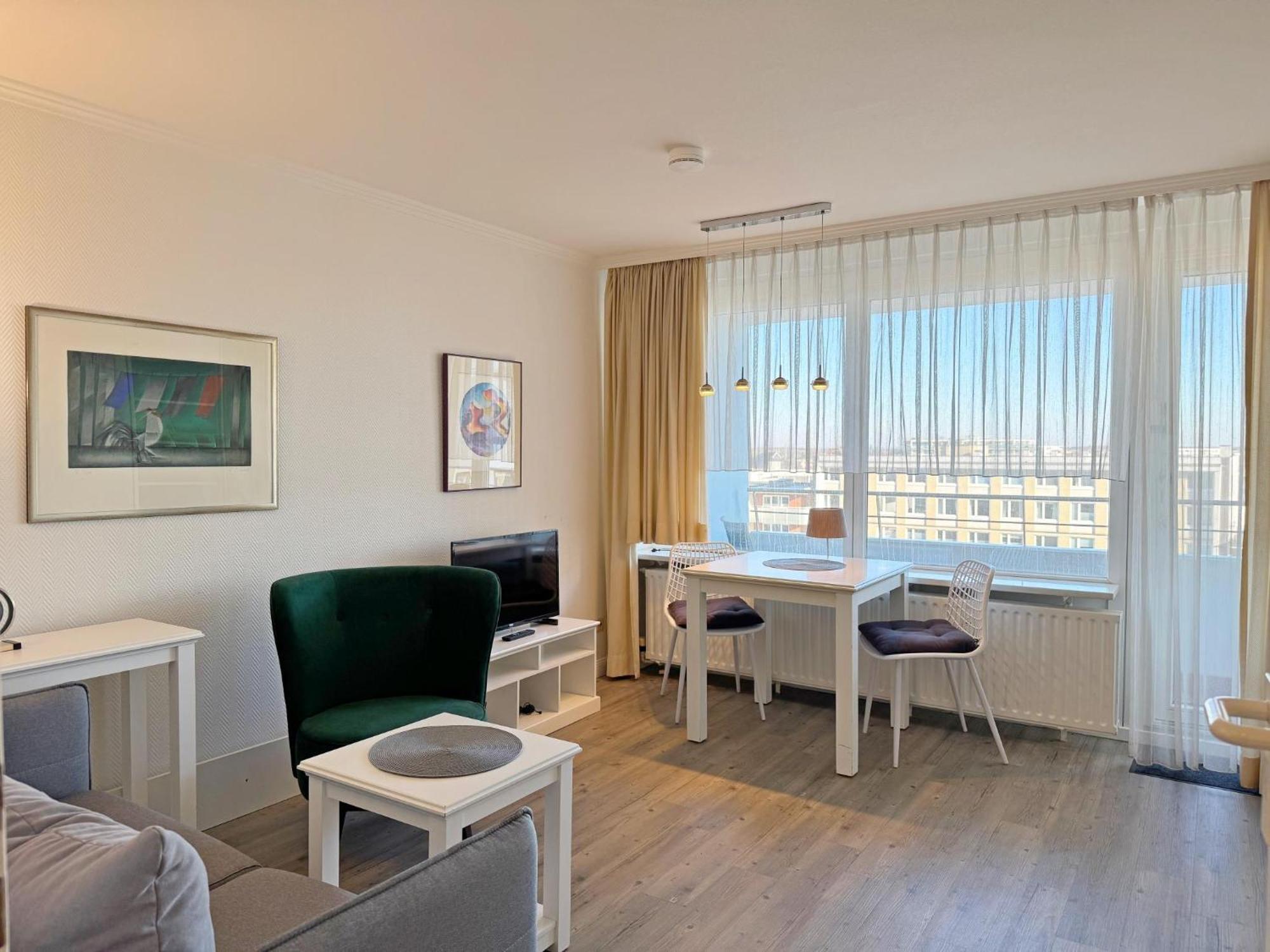 Apartment Haus Metropol App 113 Direkt Am Mit Balkon Cityblick