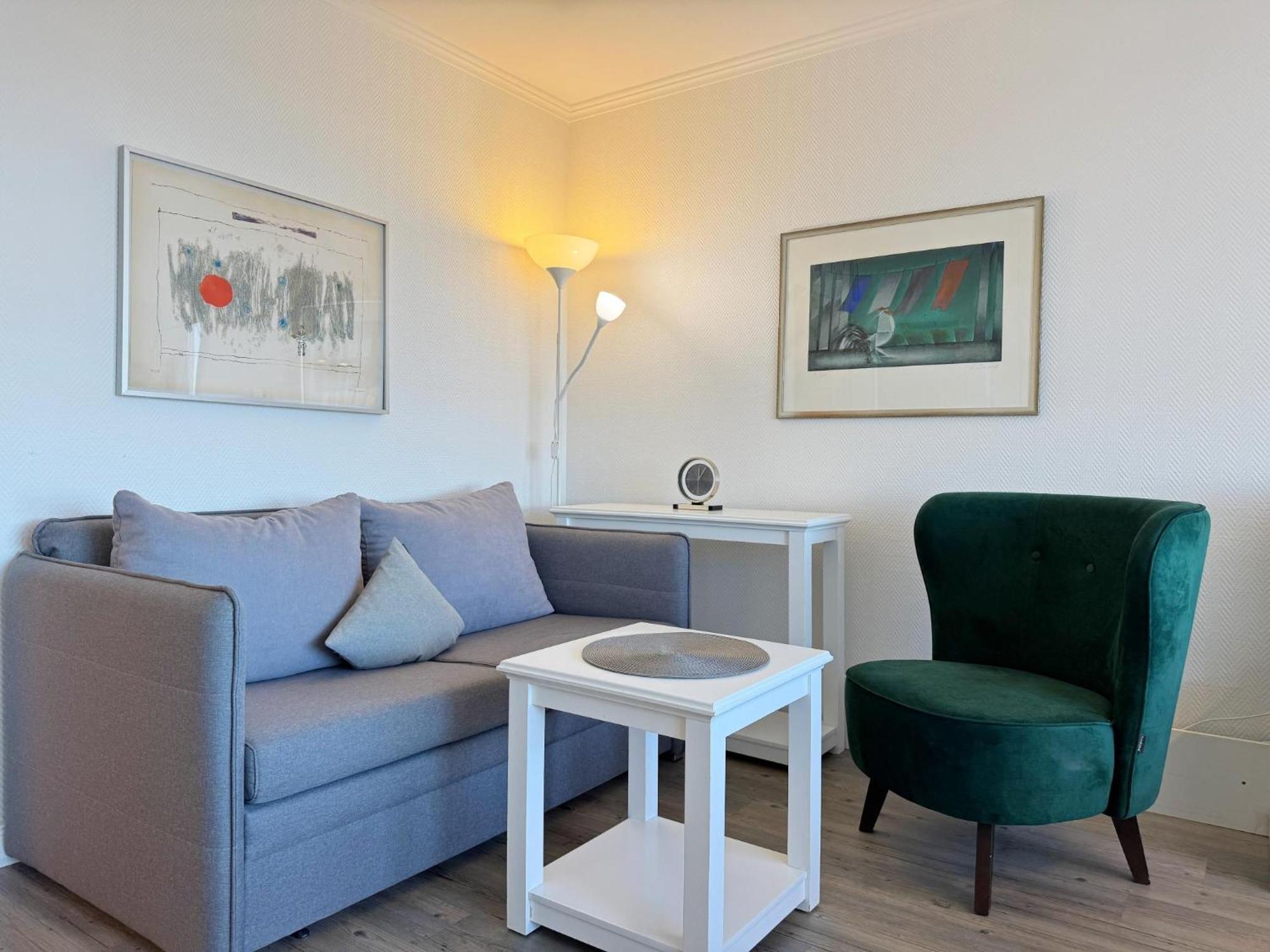 Apartment Haus Metropol App 113 Direkt Am Mit Balkon Cityblick *